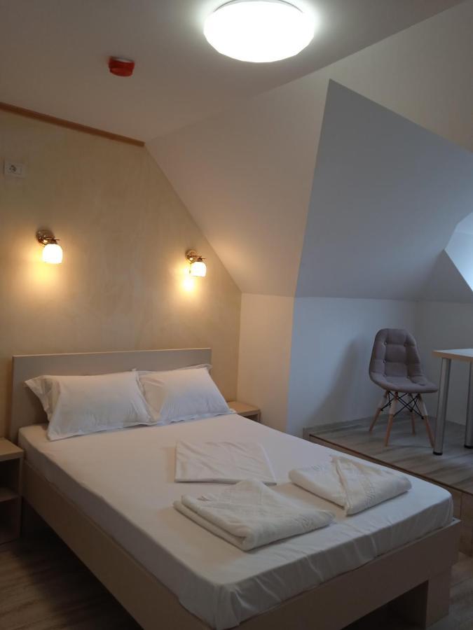 Hotel Marina Srl Bukurešť Exteriér fotografie