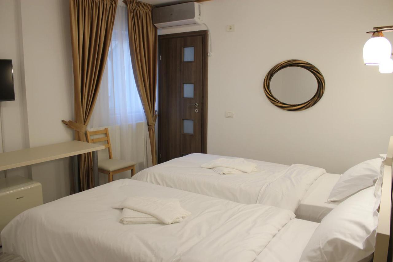 Hotel Marina Srl Bukurešť Exteriér fotografie