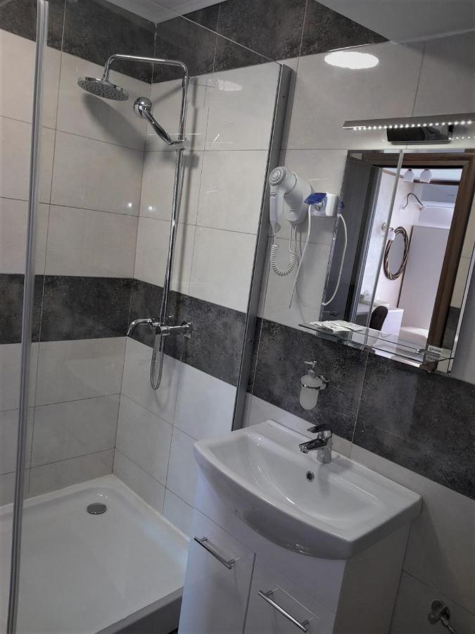Hotel Marina Srl Bukurešť Exteriér fotografie