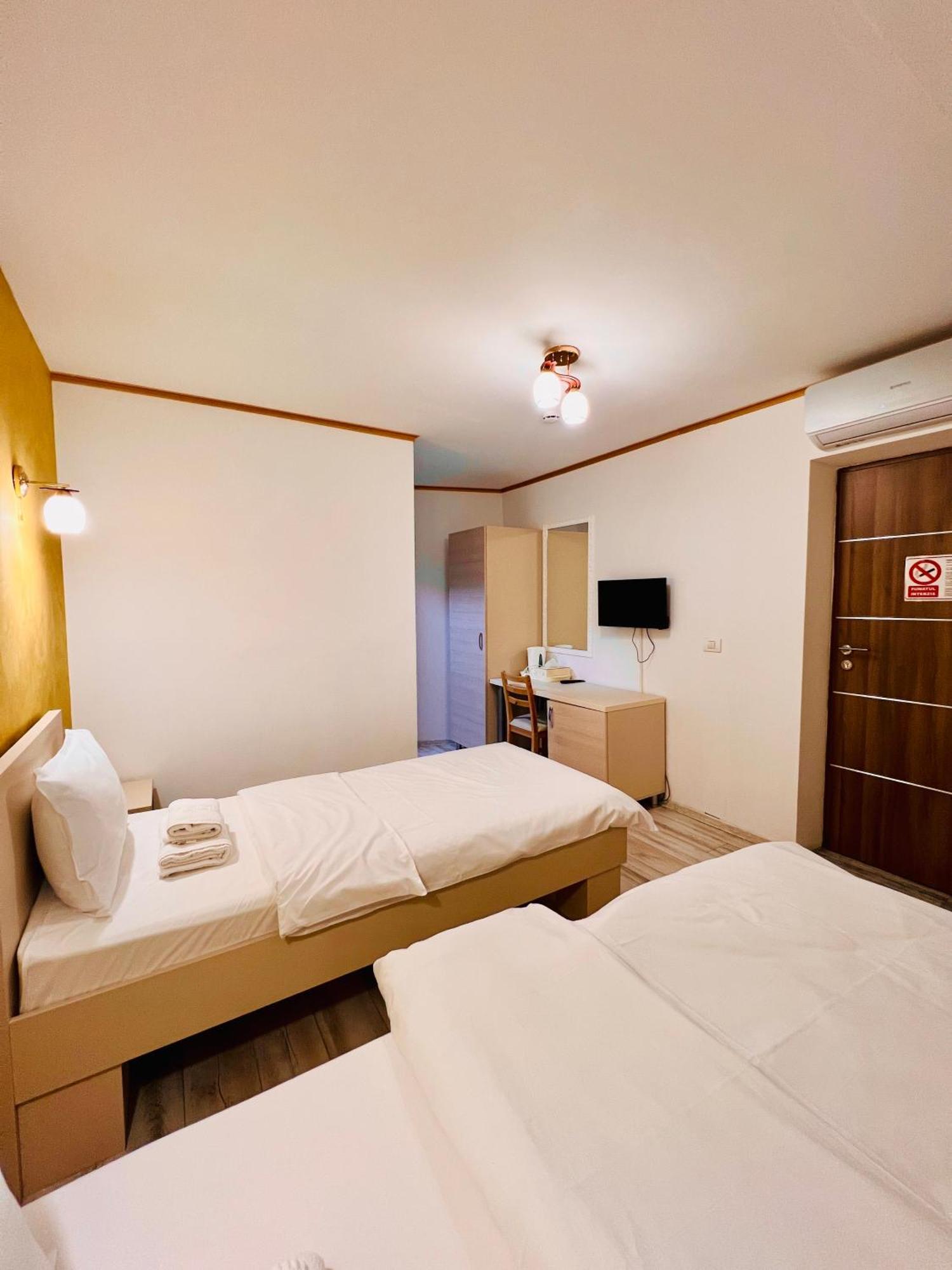 Hotel Marina Srl Bukurešť Exteriér fotografie