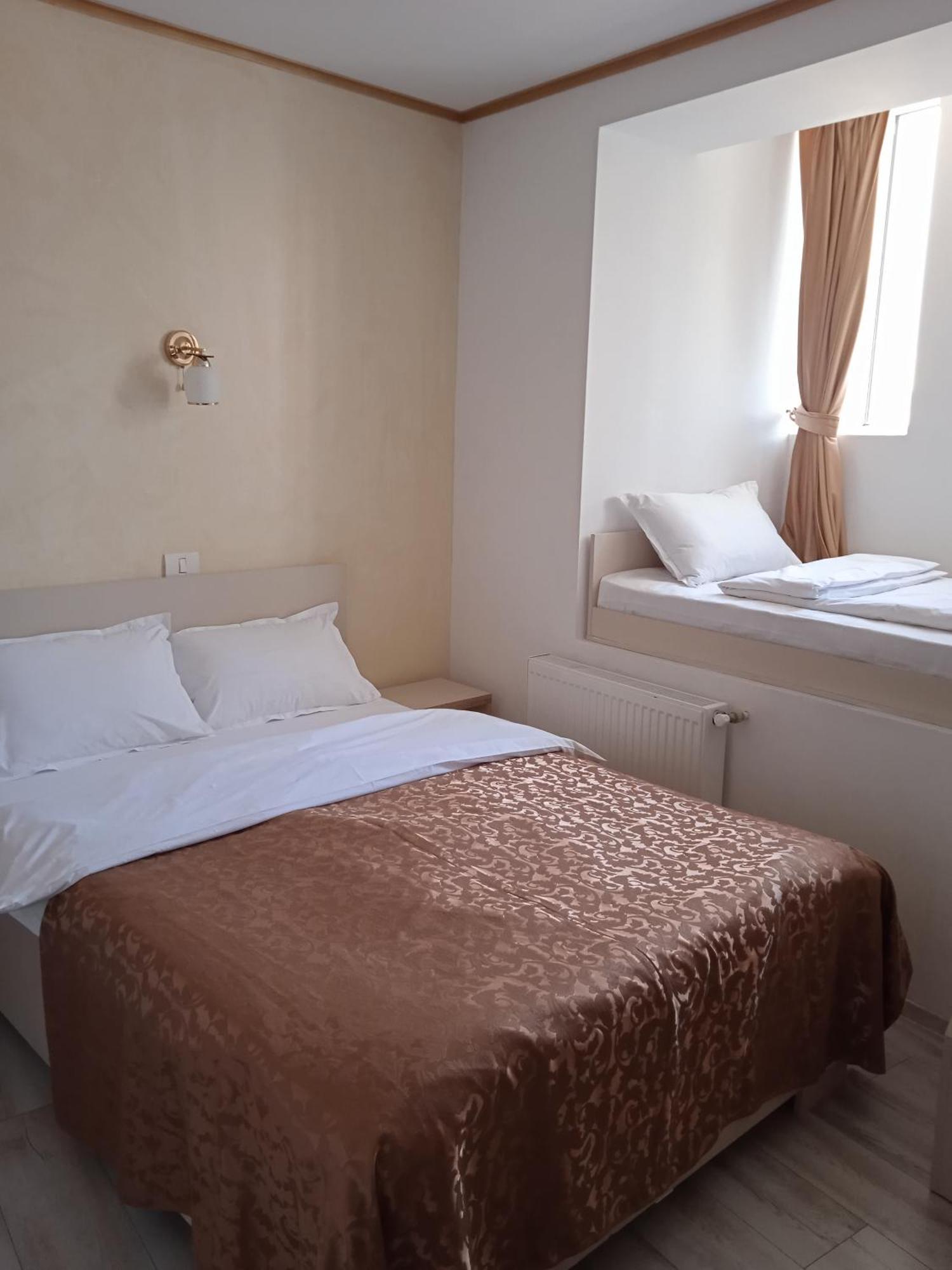 Hotel Marina Srl Bukurešť Exteriér fotografie