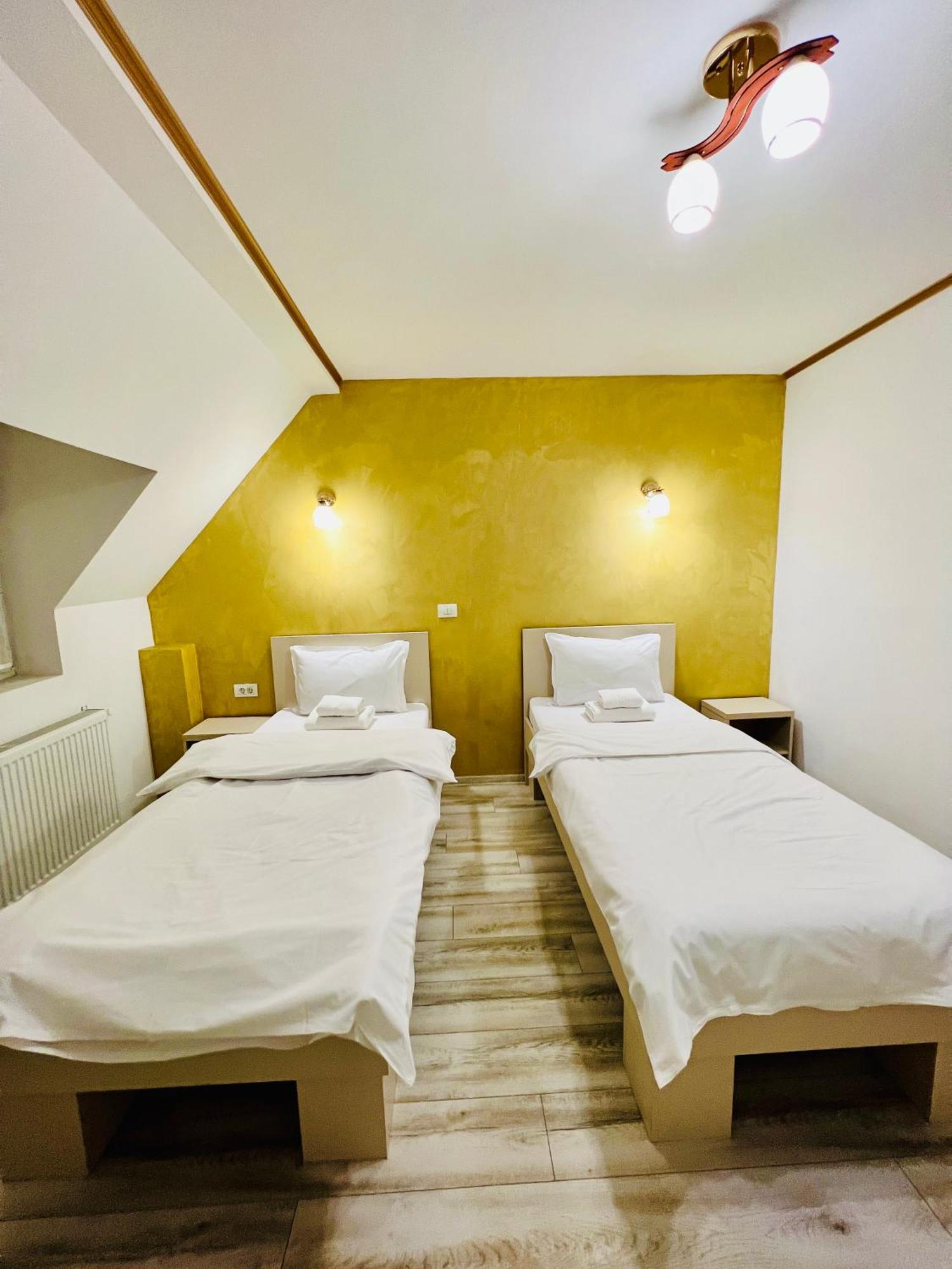 Hotel Marina Srl Bukurešť Exteriér fotografie